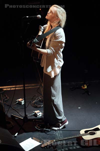 LAURA MARLING - 2013-09-22 - PARIS - Cafe de la Danse - Laura Beatrice Marling